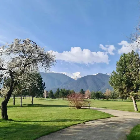 Daire Pirin Golf Mountain View Compass